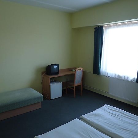 Jancsar Hotel Szekesfehervar Exterior photo